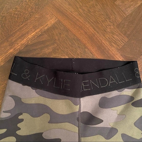 Kendall and Kylie camouflage leggings - Picture 3 of 4